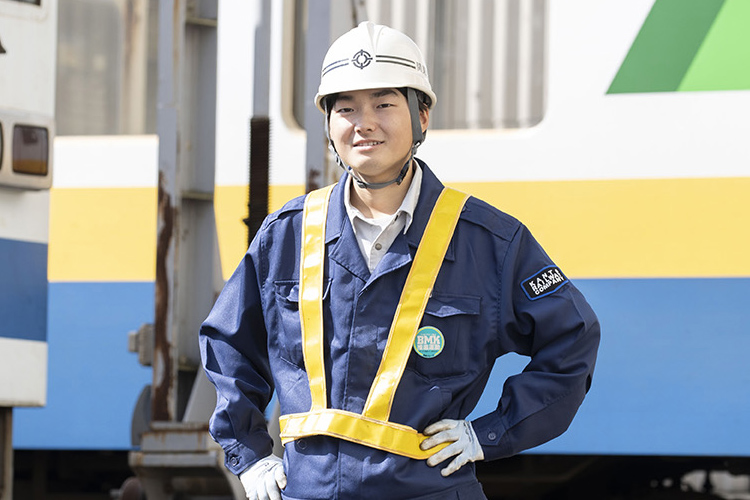 鉄道技術員先輩社員の声